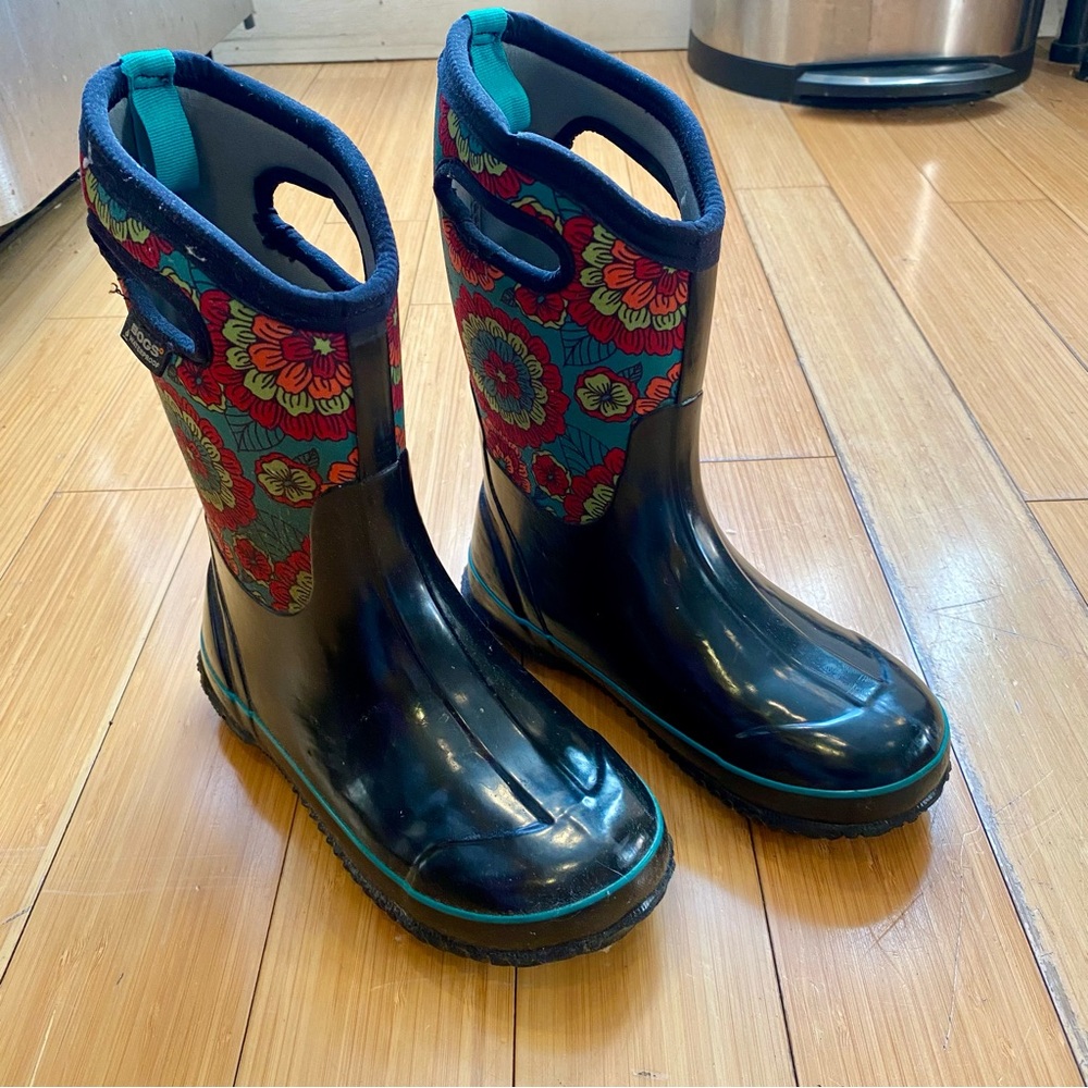 Bogs Boots - Kids 5 / Womens 7 / EUR 38